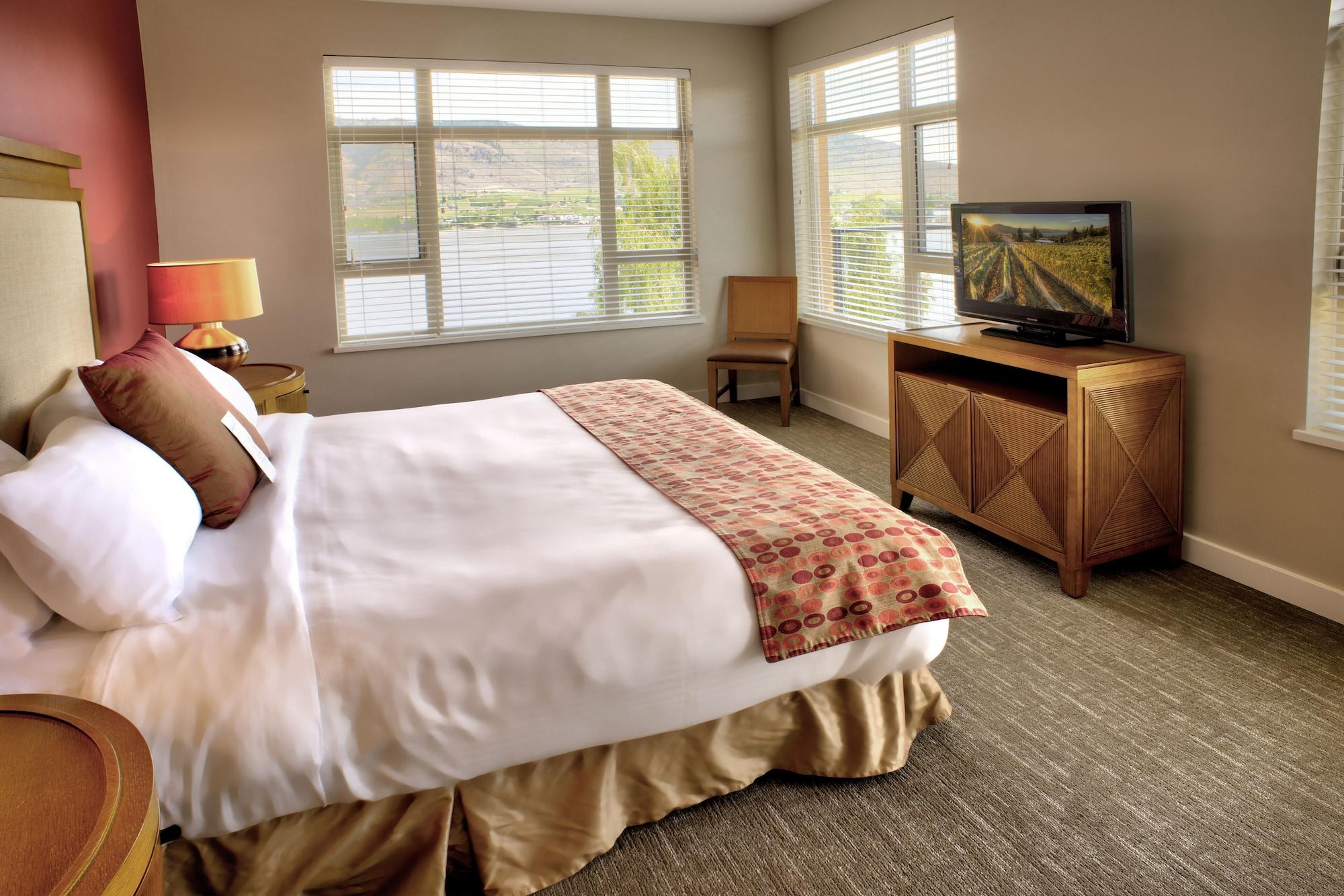 Watermark Beach Resort Osoyoos Bagian luar foto