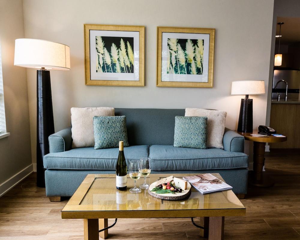 Watermark Beach Resort Osoyoos Bagian luar foto