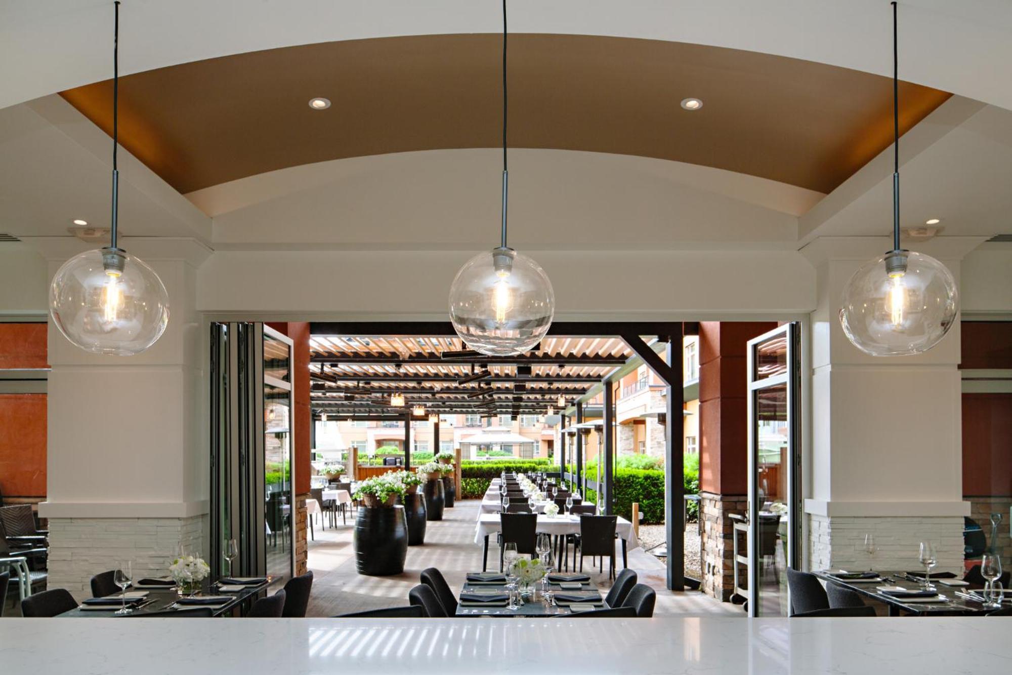 Watermark Beach Resort Osoyoos Bagian luar foto