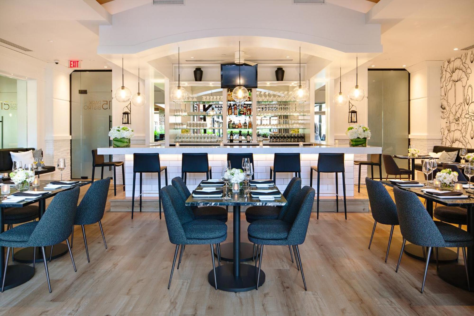 Watermark Beach Resort Osoyoos Bagian luar foto