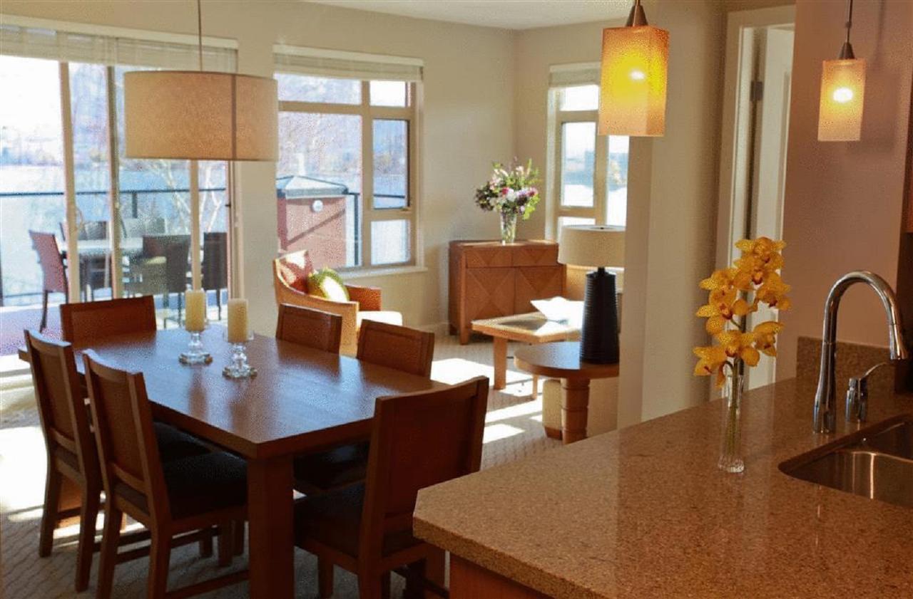 Watermark Beach Resort Osoyoos Bagian luar foto