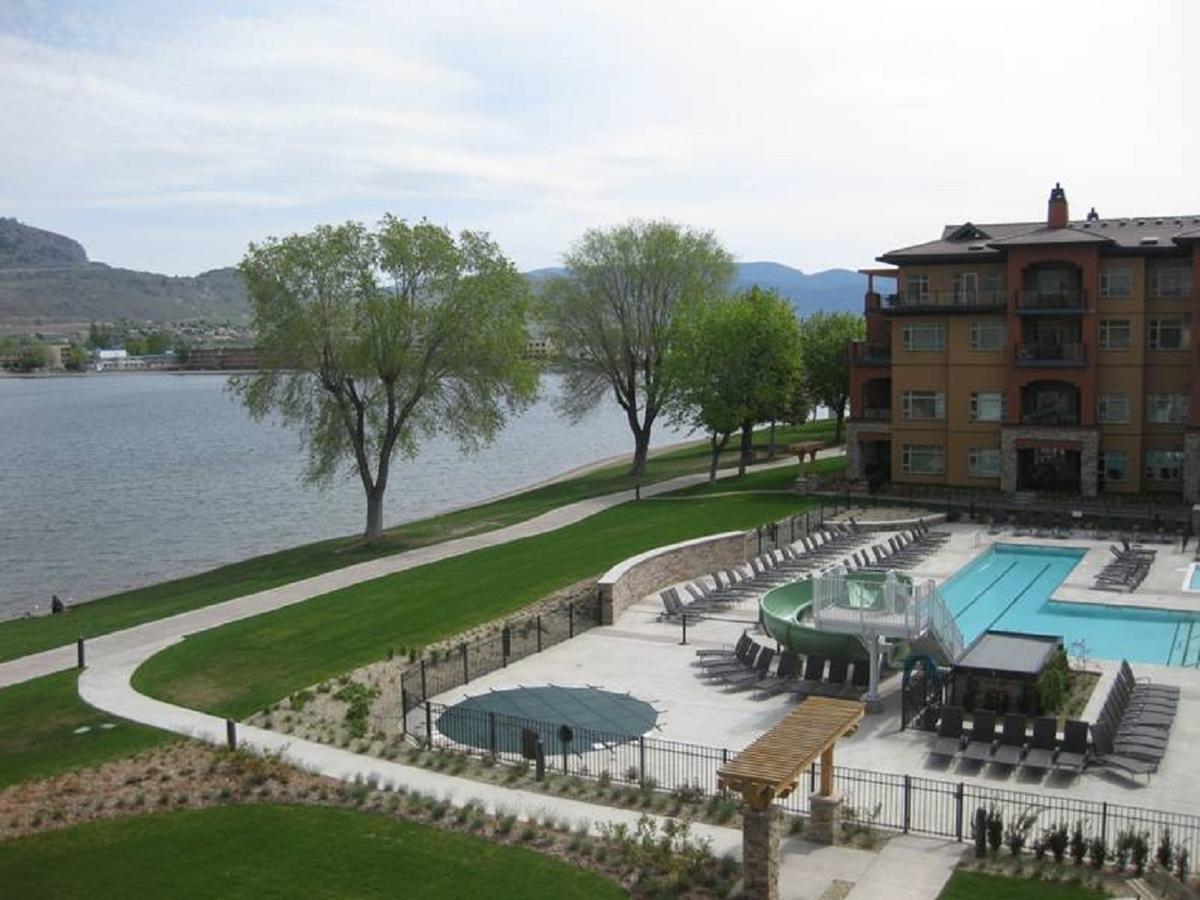 Watermark Beach Resort Osoyoos Bagian luar foto